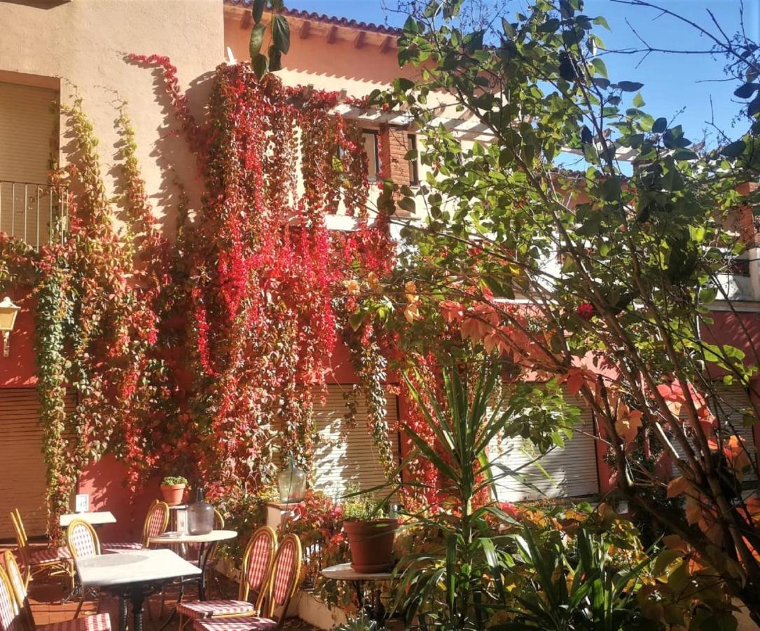 Hostal Montsoliu Arbucies Exterior photo